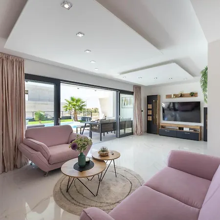 Golden Shine-primosten Villa