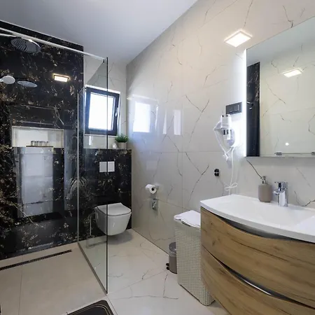 Golden Shine פרימוסטן