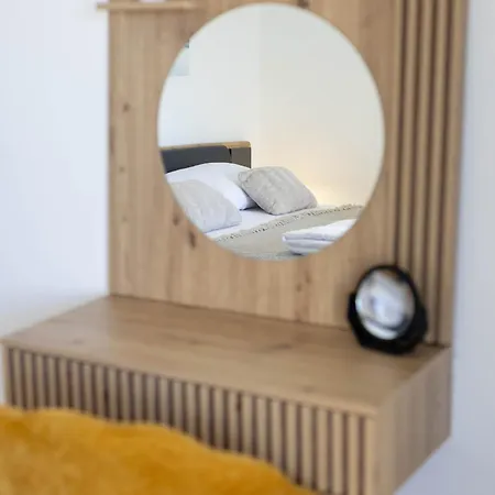 Golden Shine-primosten Villa *