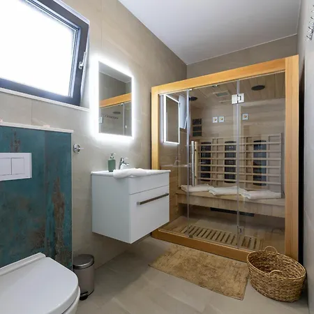 Golden Shine-primosten * Primosten