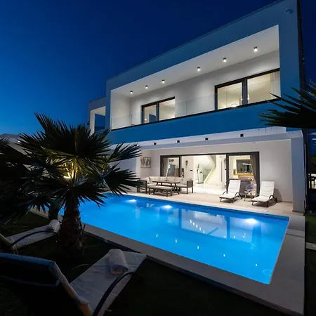 Golden Shine-primosten Villa *