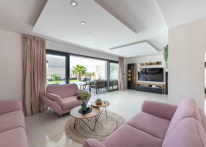 Golden Shine-primosten Villa