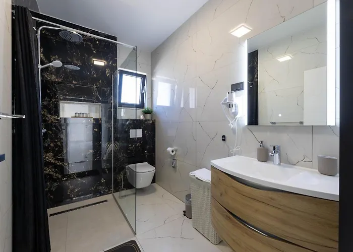 Golden Shine-primosten Primošten