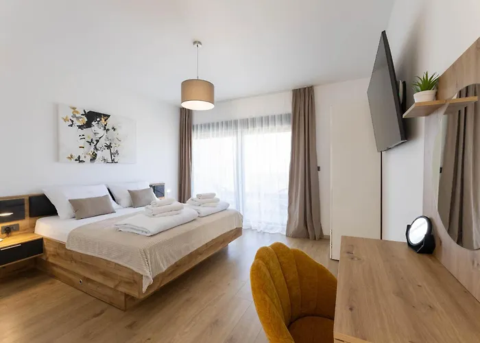 Golden Shine-primosten Villa *